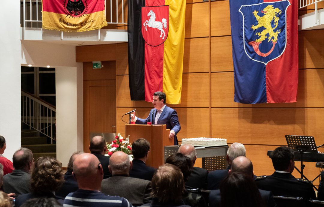 Hubertus Heil redet beim Jubiläum des SPD OV Gifhorn